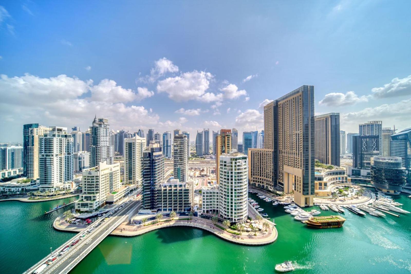 Lovely Unit With Marina View