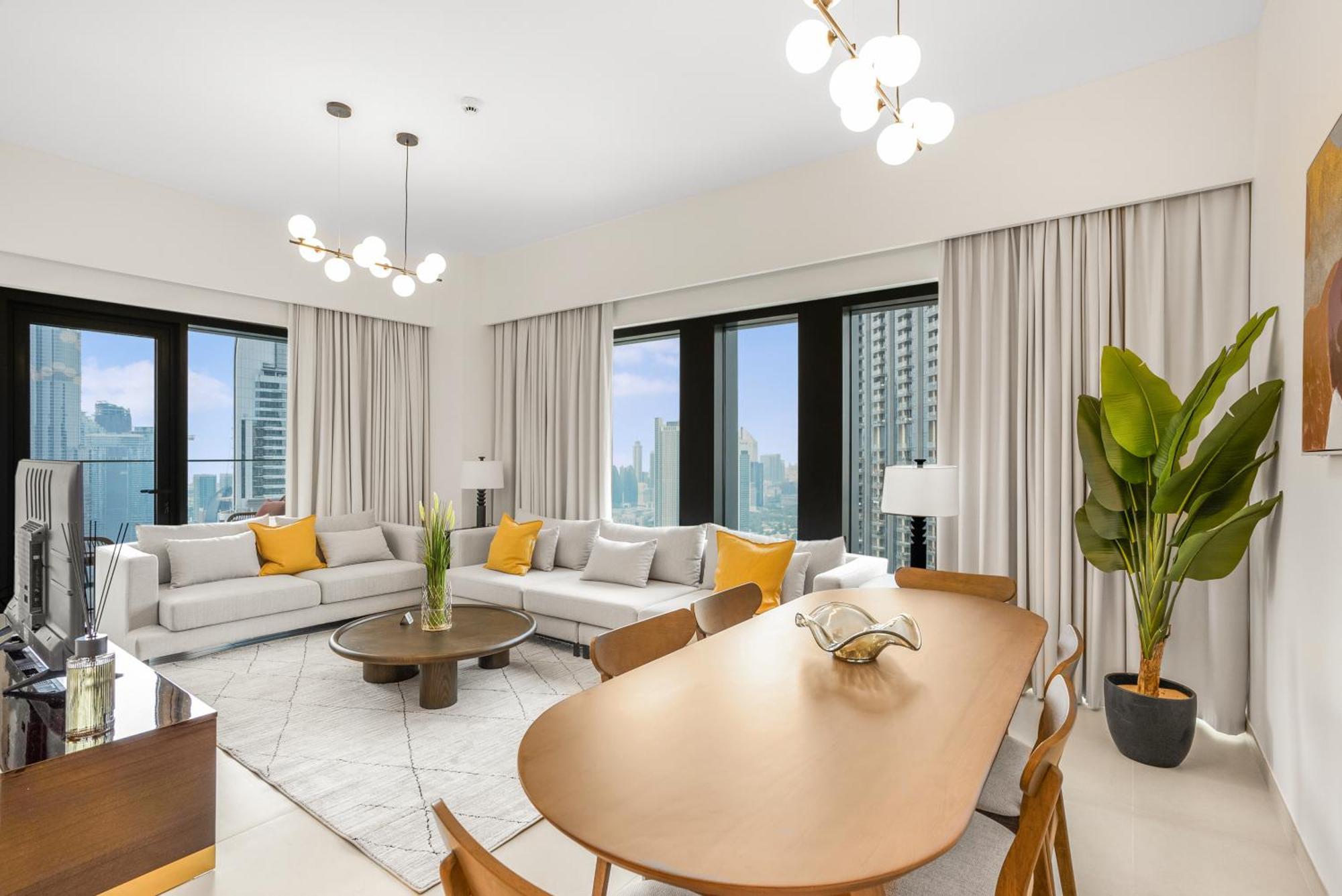 Exclusive 2 & 4 Bedroom Apt With Burj Khalifa - Fountain And City Views By Meerak * Dubai