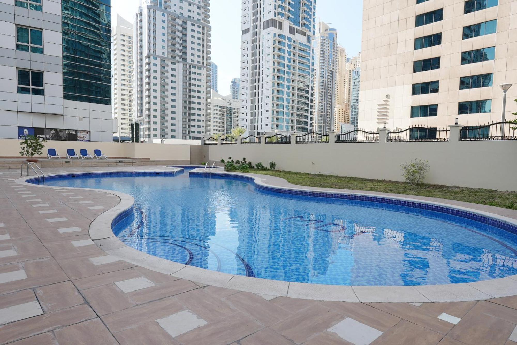 Brown Stone Homes Marina Appartement