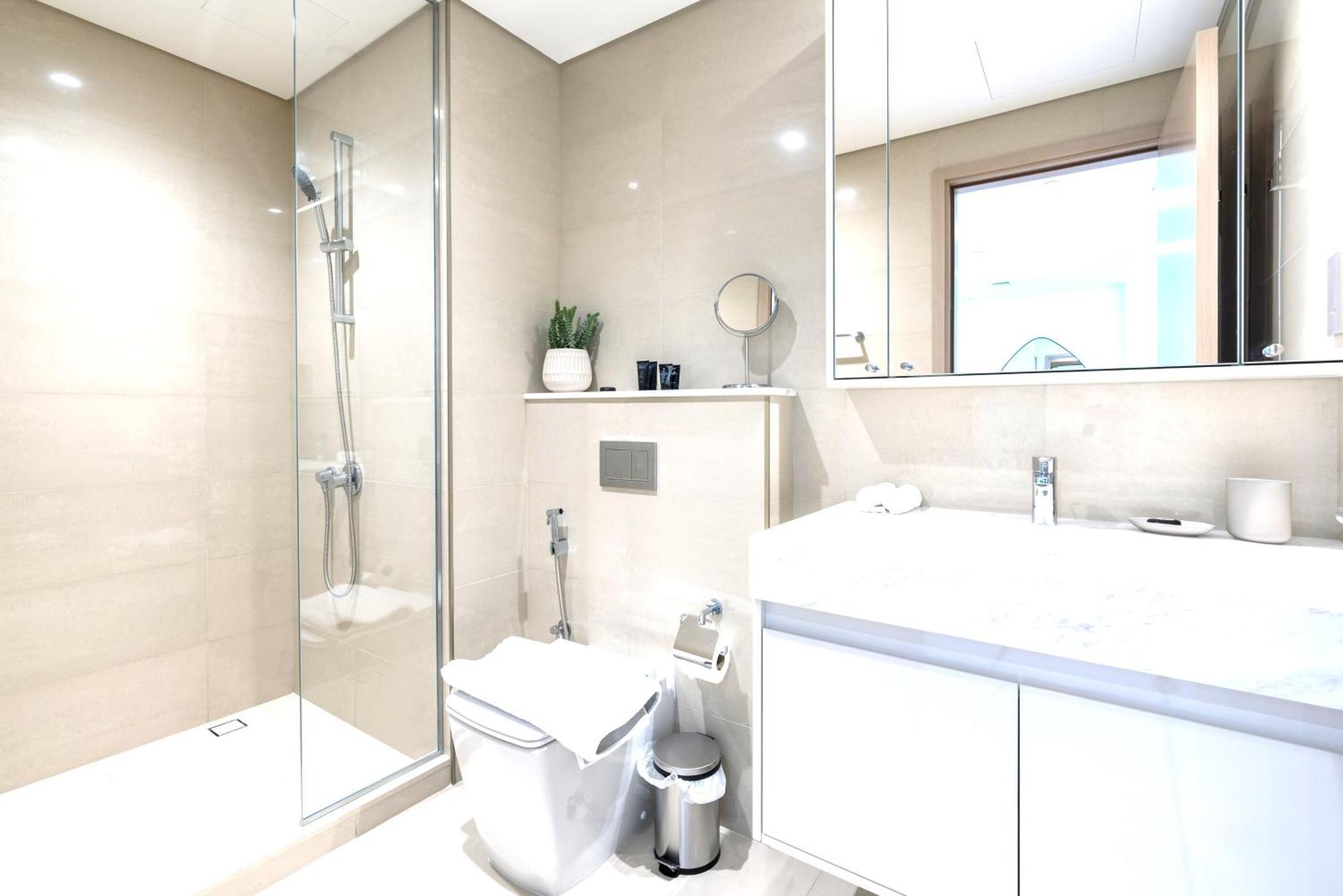 Apartamento Luxury Burj Royale Modern Apt With Balcony Dubái