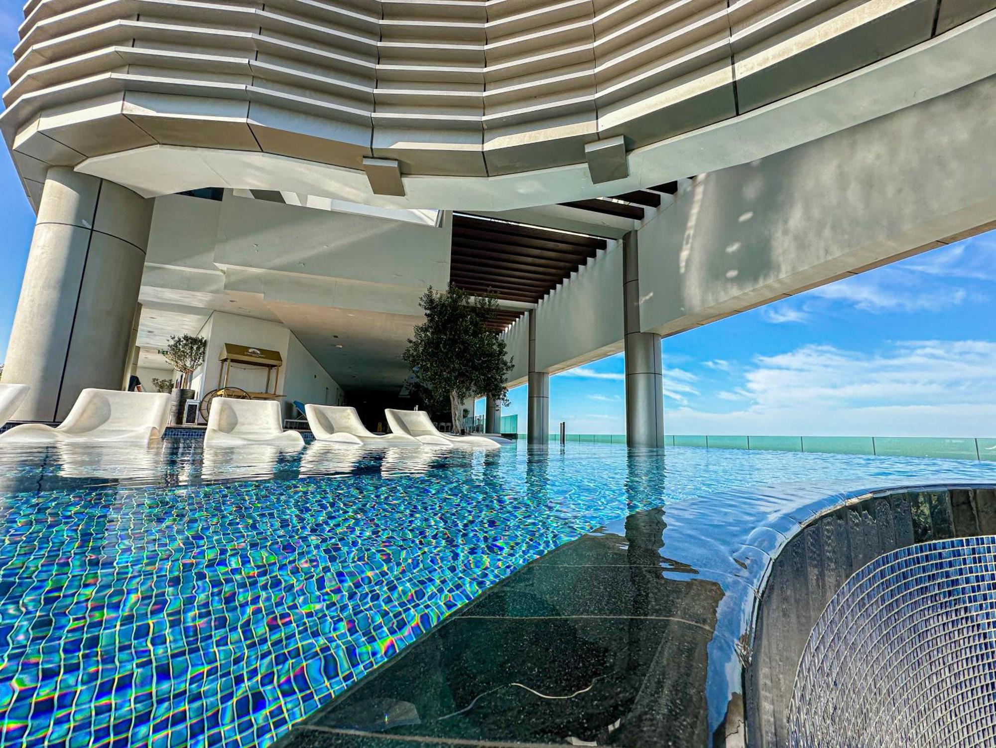 Full Burj Khalifa View Lux 2bedroom With Rooftop Pool Location In Paramount Midtown Appartement Dubai