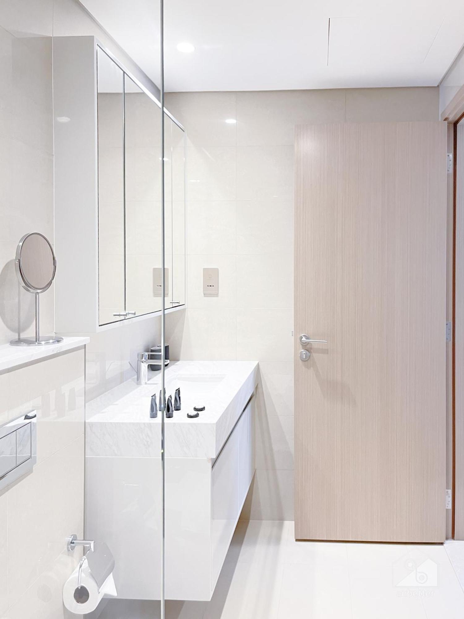 Luxury Burj Royale Modern Apt With Balcony *