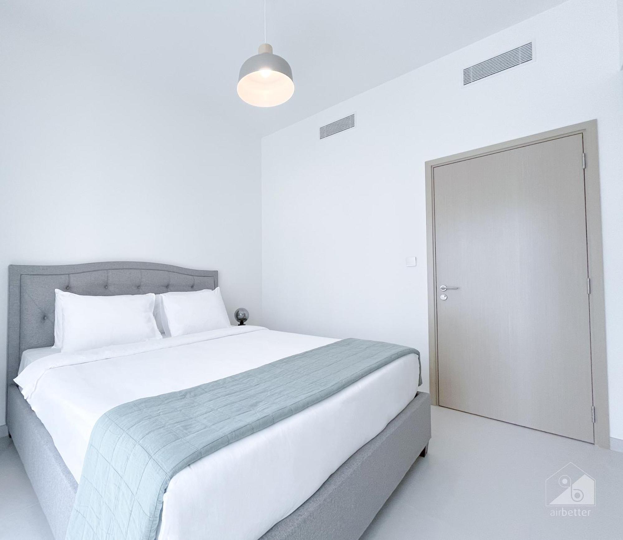 Luxury Burj Royale Modern Apt With Balcony * Dubái