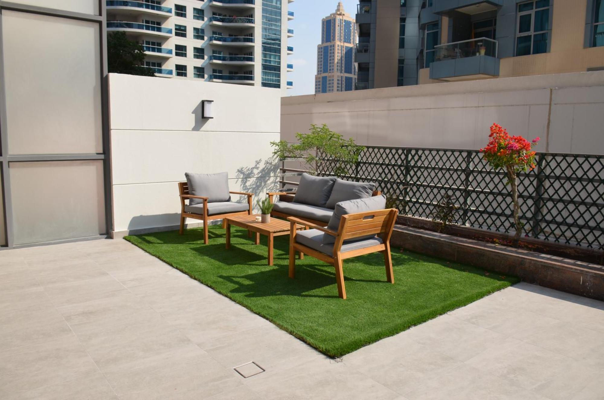 The Courtyard Heaven Apartment *