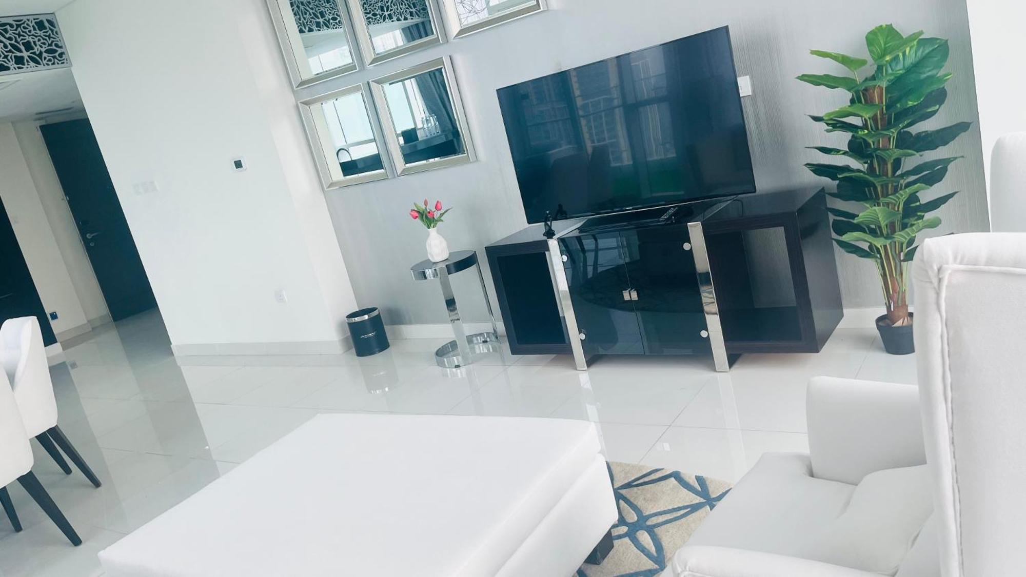 Walking Distance To Mall Full Burj Khalifa View And Fountain View New Year Full Fireworks View 2br Hotel