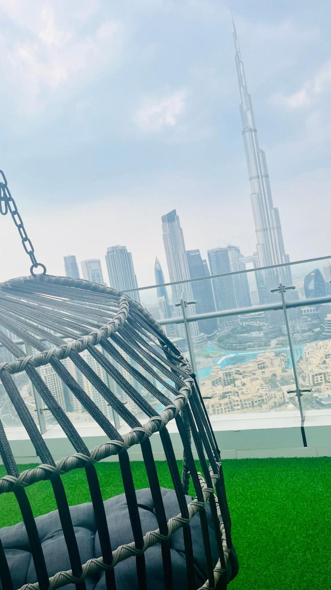Walking Distance To Mall Full Burj Khalifa View And Fountain View New Year Full Fireworks View 2br Hotel Dubaï