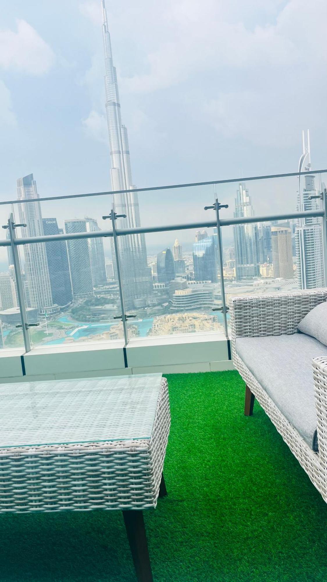 Walking Distance To Mall Full Burj Khalifa View And Fountain View New Year Full Fireworks View 2br Hotel 5*