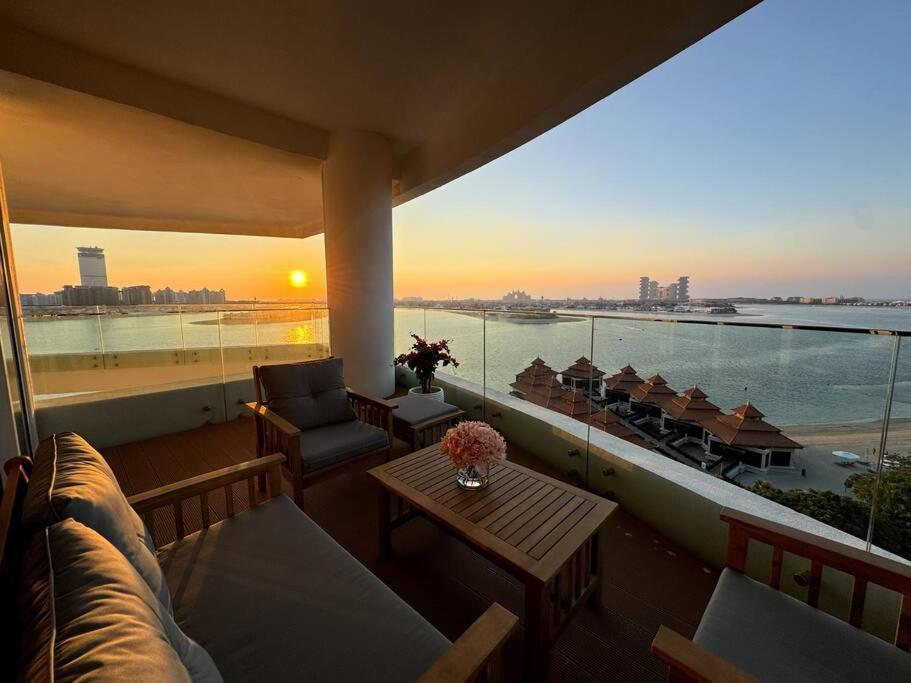 Luxury Mina Azizi Palm Jumeirah-private Beach Appartement Dubaï