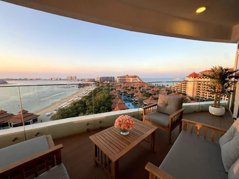 Luxury Mina Azizi Palm Jumeirah-private Beach Dubaï