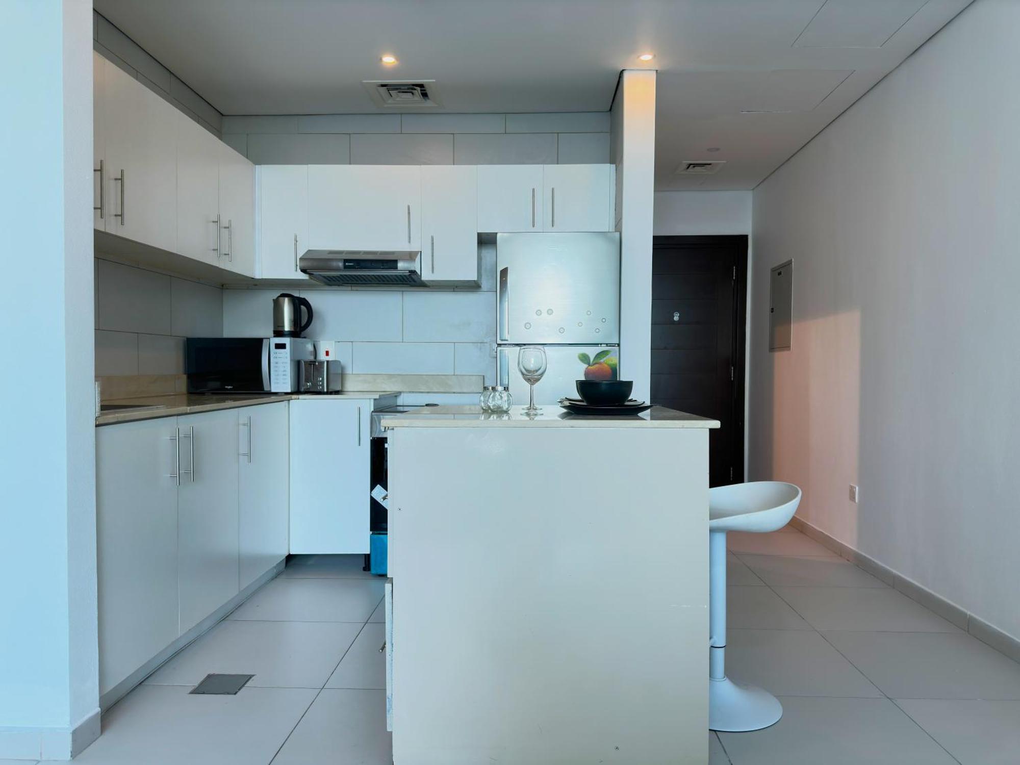 Unforgettable Canal & Sea View In Marina Appartement