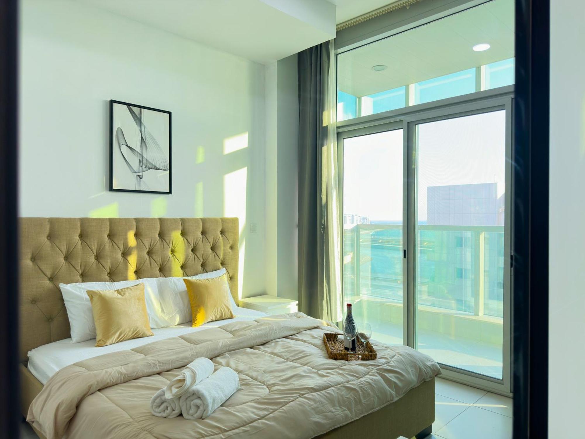 Unforgettable Canal & Sea View In Marina *