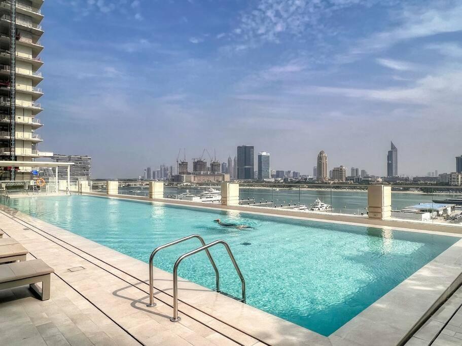 Wow! New 1br With Atlantis Views - Harbour Apartemen