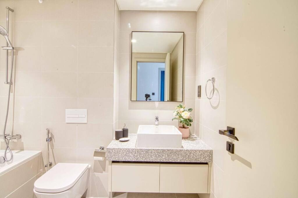 Wow! New 1br With Atlantis Views - Harbour Apartemen