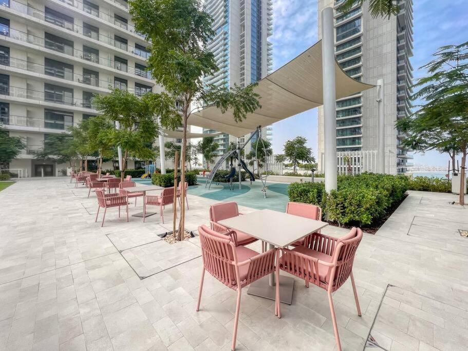 Wow! New 1br With Atlantis Views - Harbour Apartemen *