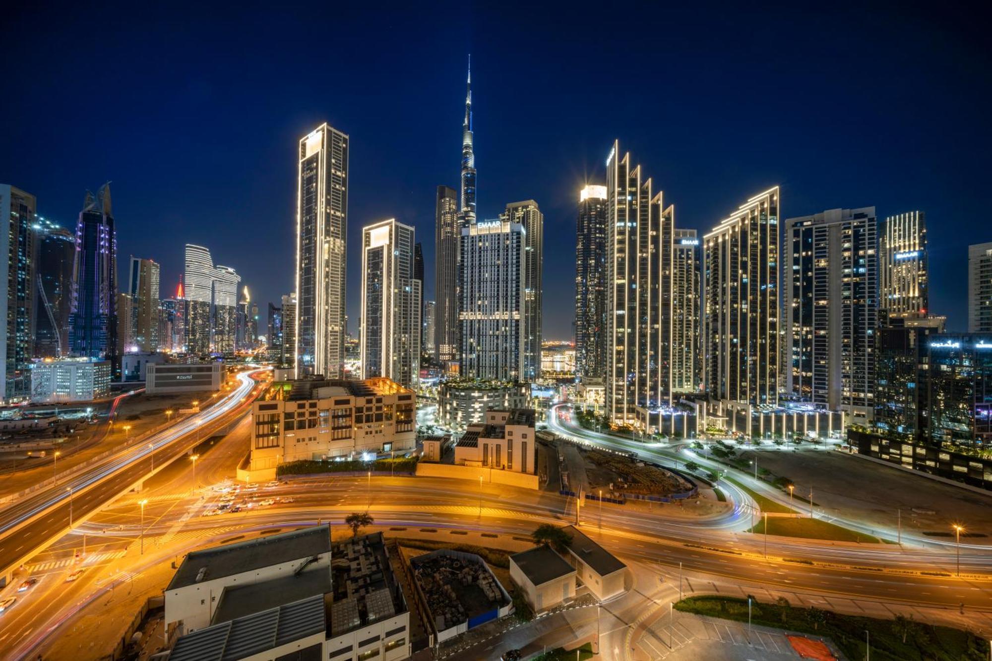 A-living Cozy 1br Retreat With Balcony & Burj Khalifa Views At Executive Tower-1702