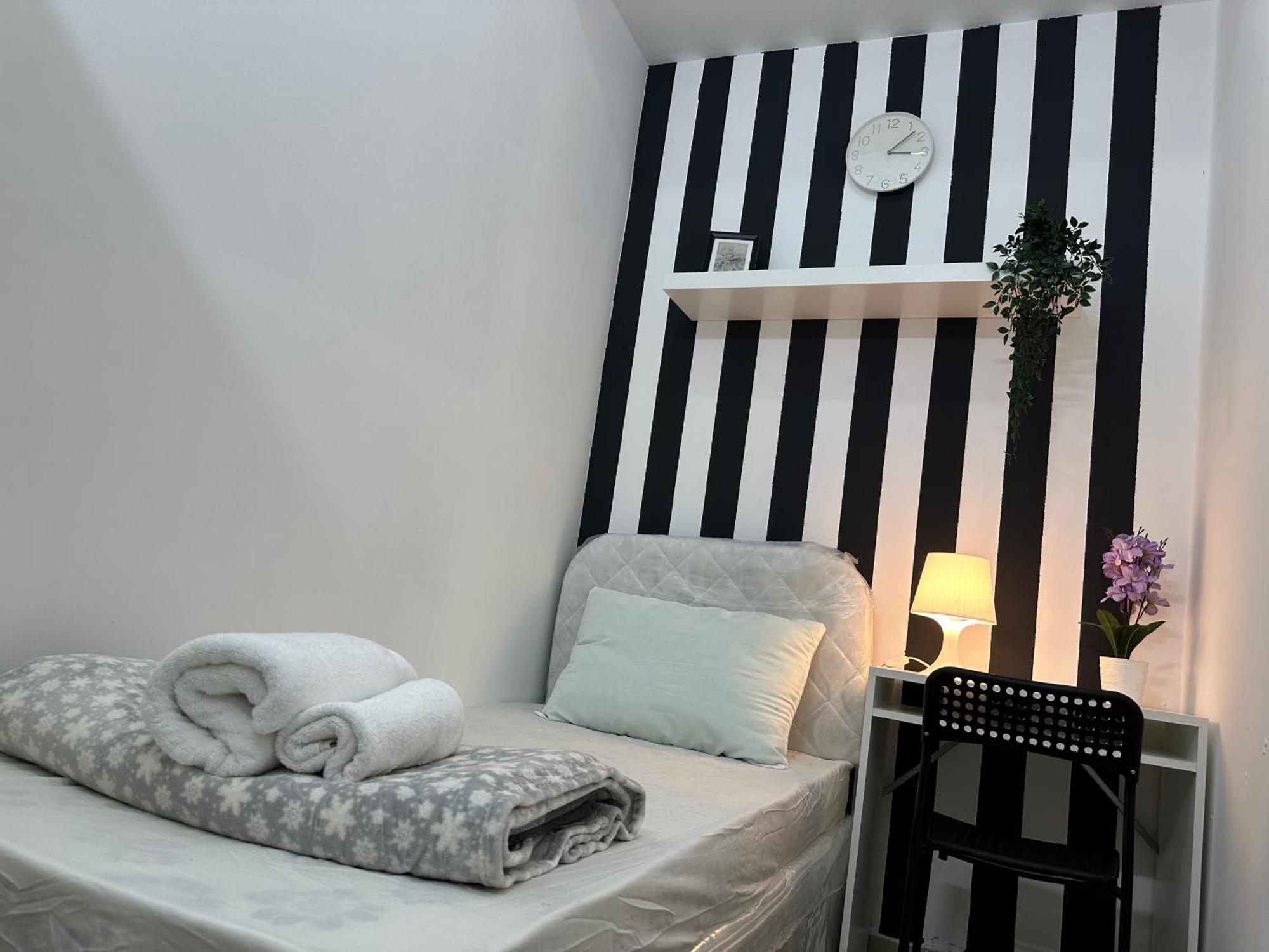 Lovely Private Partition In Barsha Heights Rum i privatbostad *