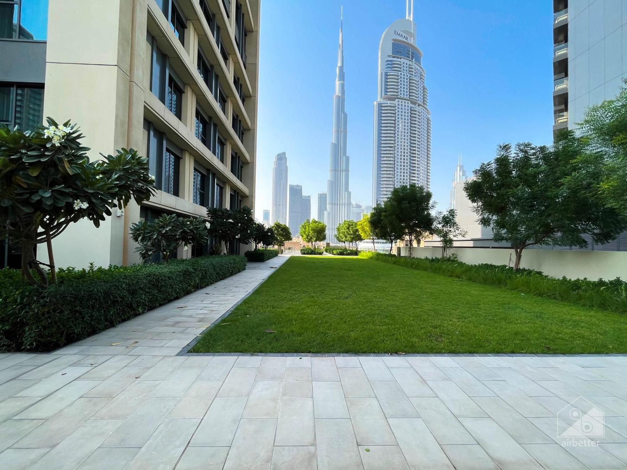Luxury Burj Royale With Balcony & View Downtown *