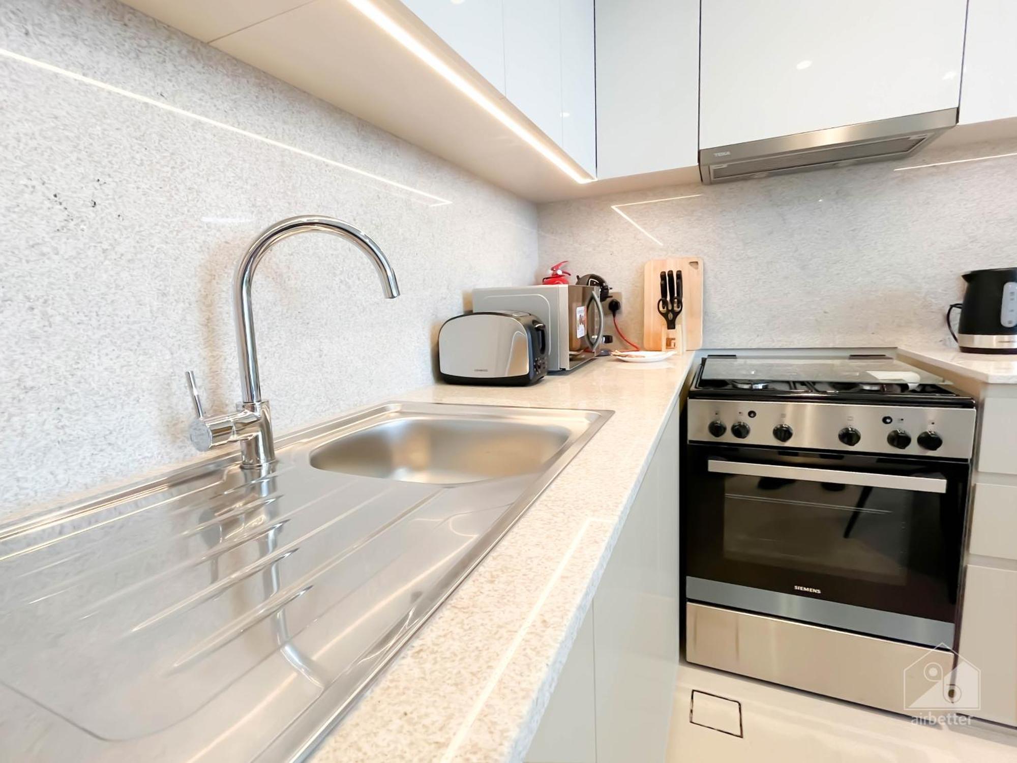 Luxury Burj Royale With Balcony & View Downtown Dubái