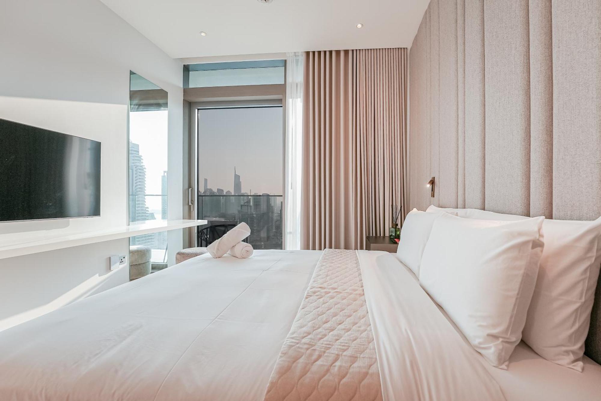 Luxe Living: Spacious Waterfront 2br In Marina Gate * Dubaï