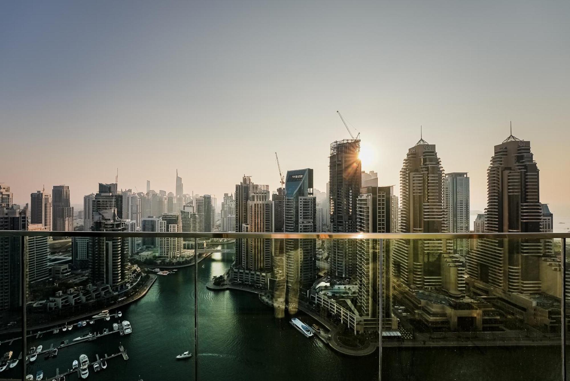 Appartement Luxe Living: Spacious Waterfront 2br In Marina Gate *