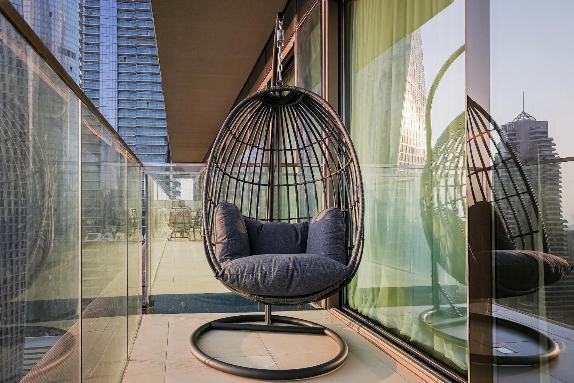 Luxe Living: Spacious Waterfront 2br In Marina Gate Dubaï
