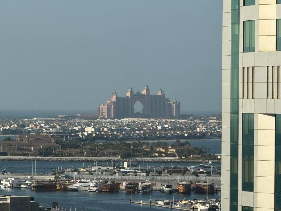 Sunrise Homes - Charming Near Jbr * Dubaï