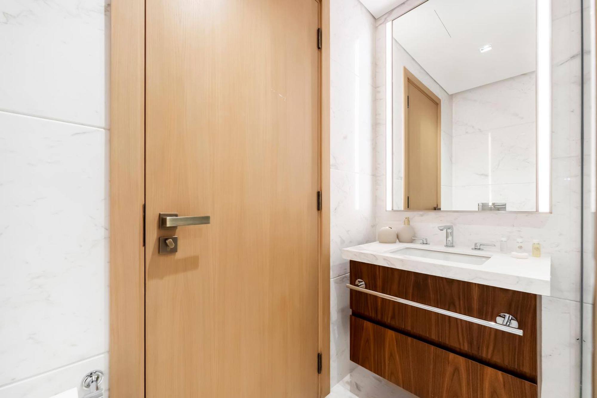 Appartamento Fam Living - Rp Heights - 3 Mins Walk To Burj Khalifa & Mall Downtown *