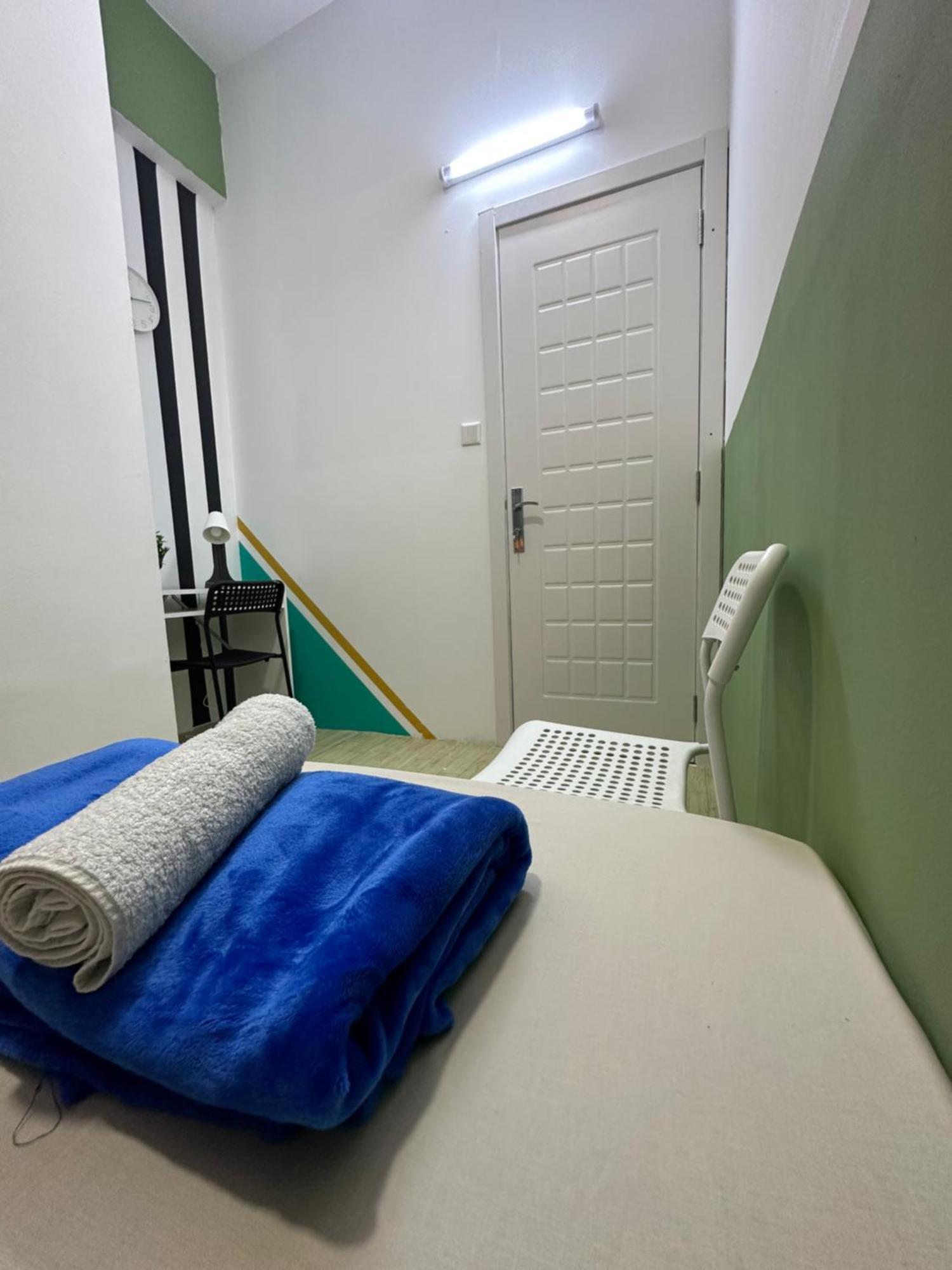 Spacious Mini Partition Near Emirates Mall Privat bolig *