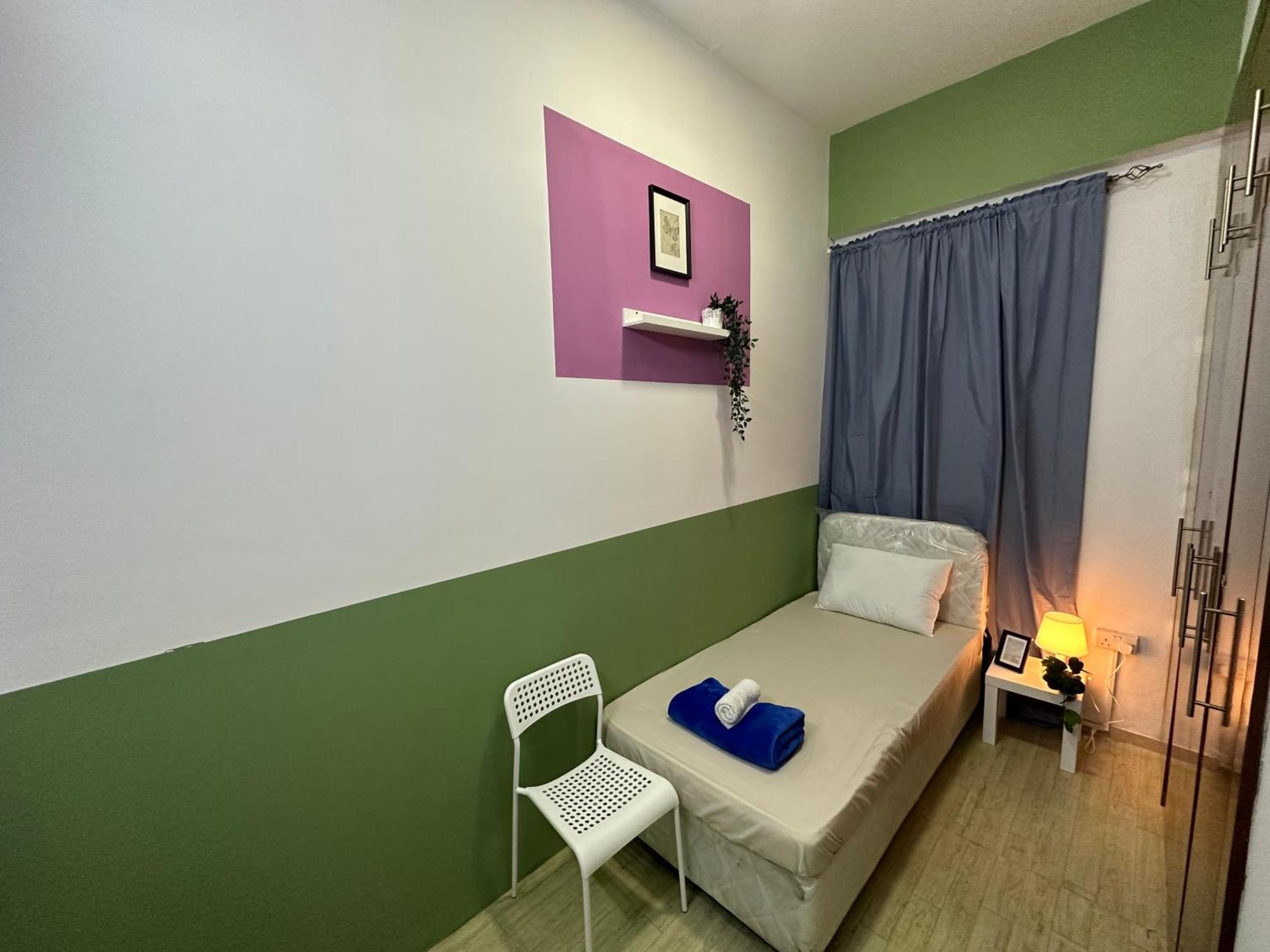 Privat bolig Spacious Mini Partition Near Emirates Mall Dubai