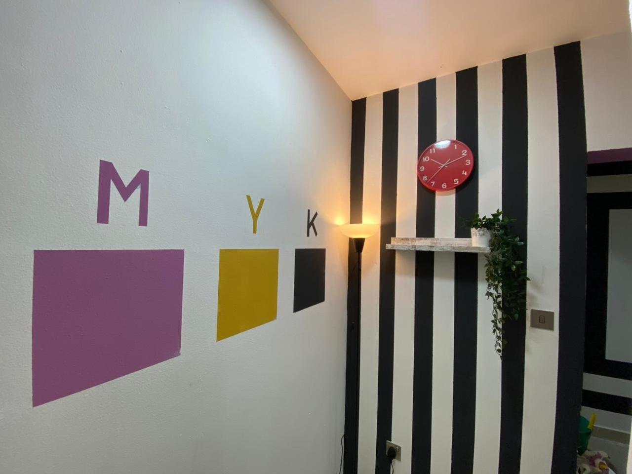 Spacious Mini Partition Near Emirates Mall Privatunterkunft *