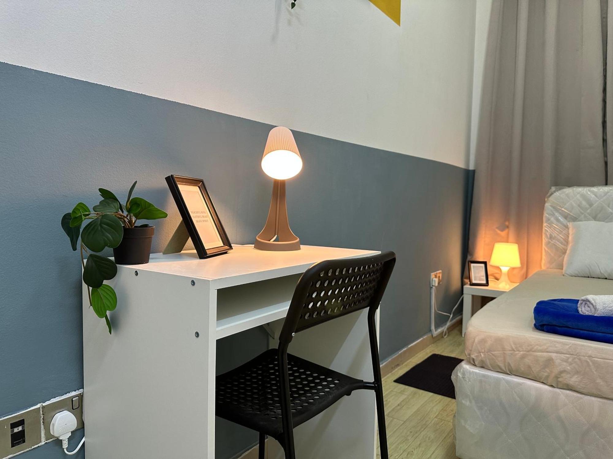 Spacious Mini Partition Near Emirates Mall Privat bolig