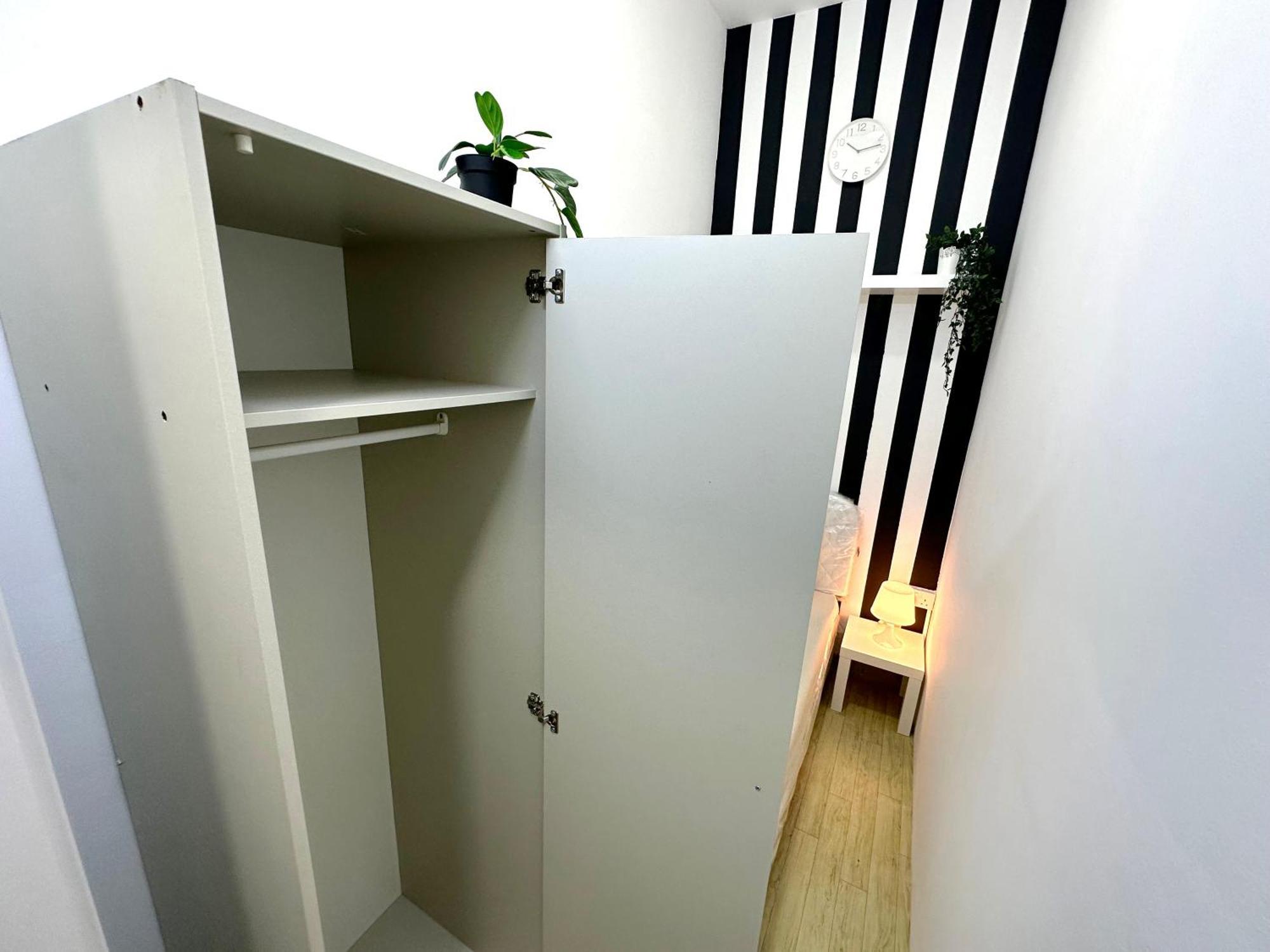 Striped Partition In Barsha 1 Near Mall Of The Emirates Quarto em Acomodações Particulares