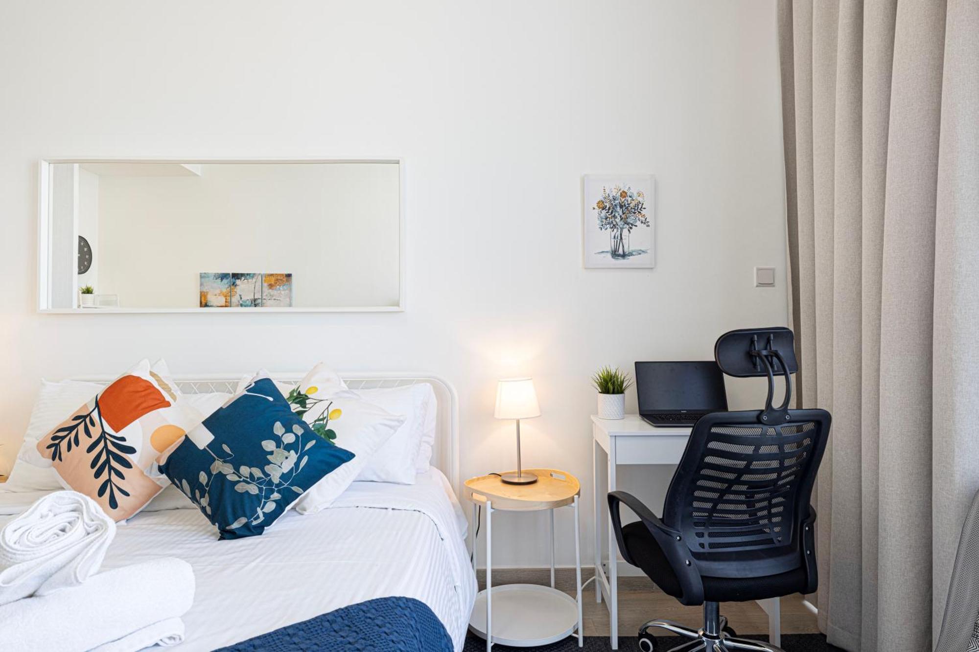 Cozy 29th Floor, Bloom Towers Marina View