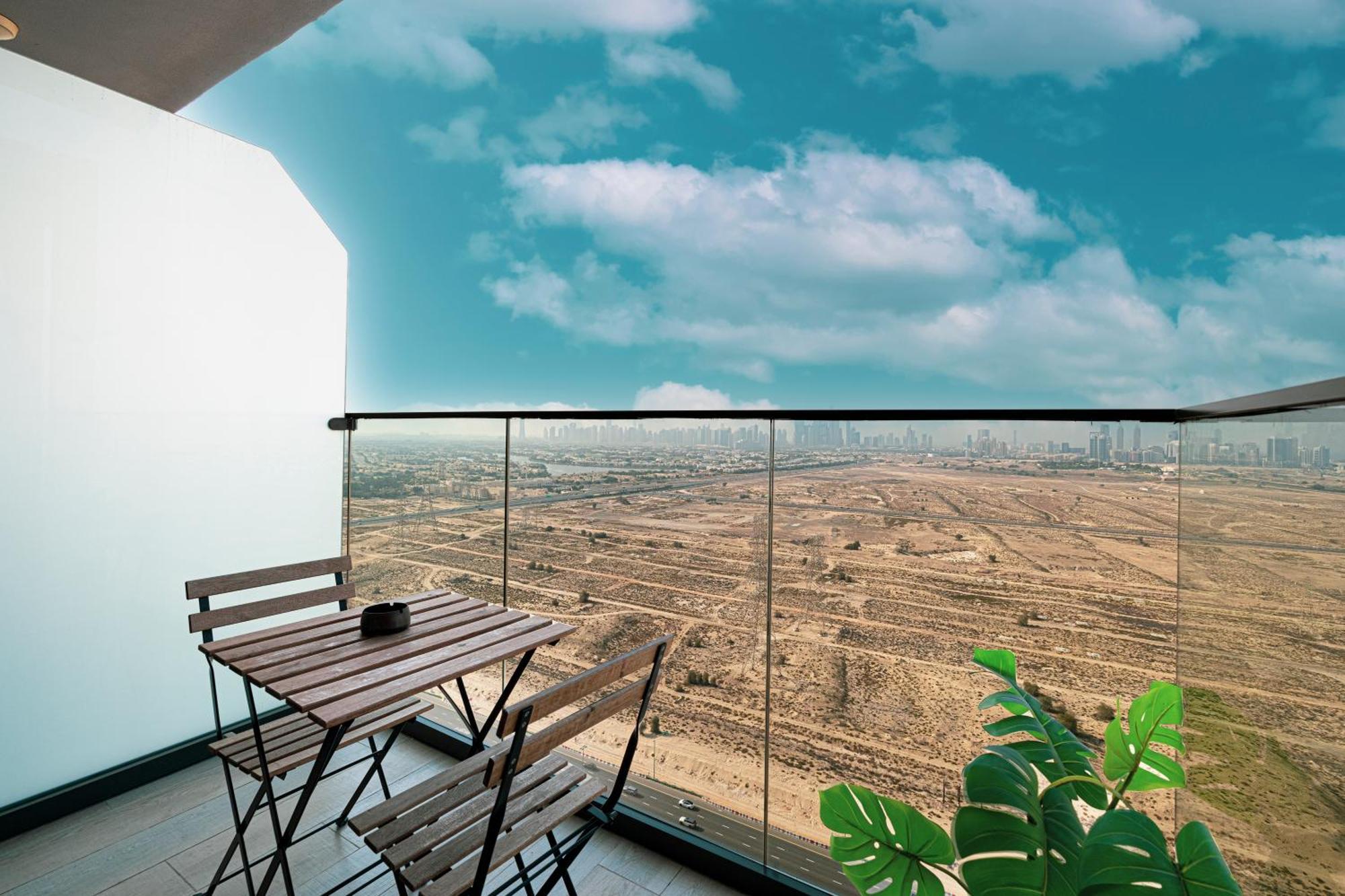 Cozy 29th Floor, Bloom Towers Marina View *