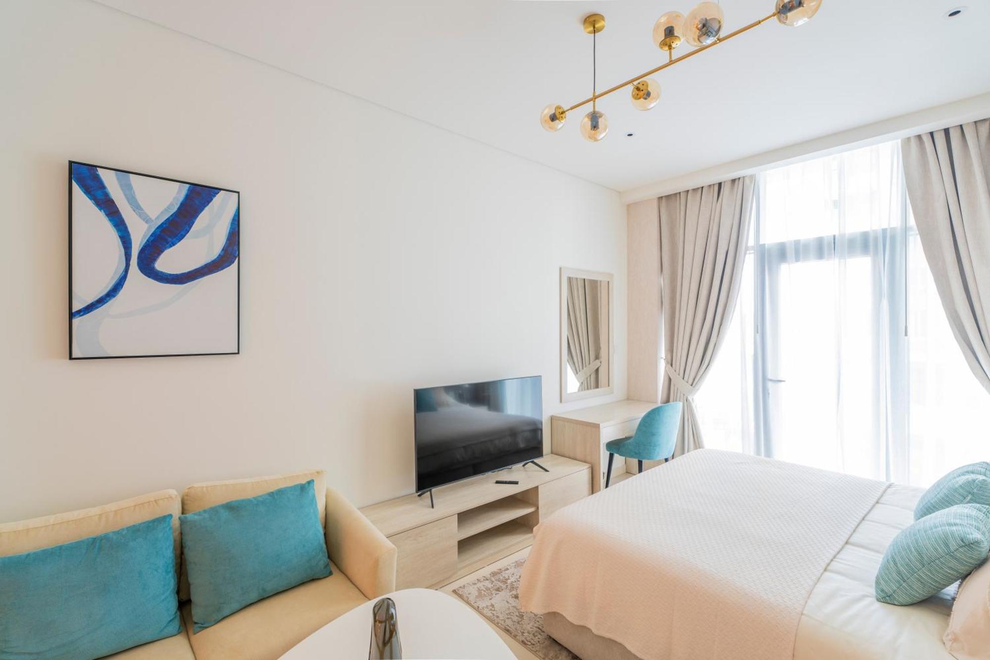 With Pool And Private Access On Palm Jumeirah Dubái