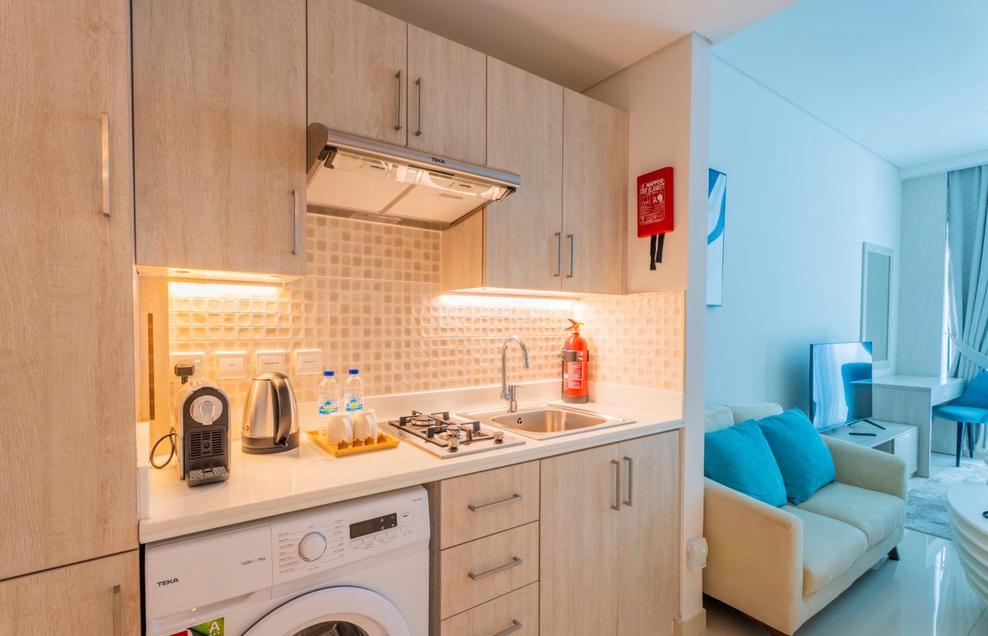 With Pool And Private Access On Palm Jumeirah * Dubái