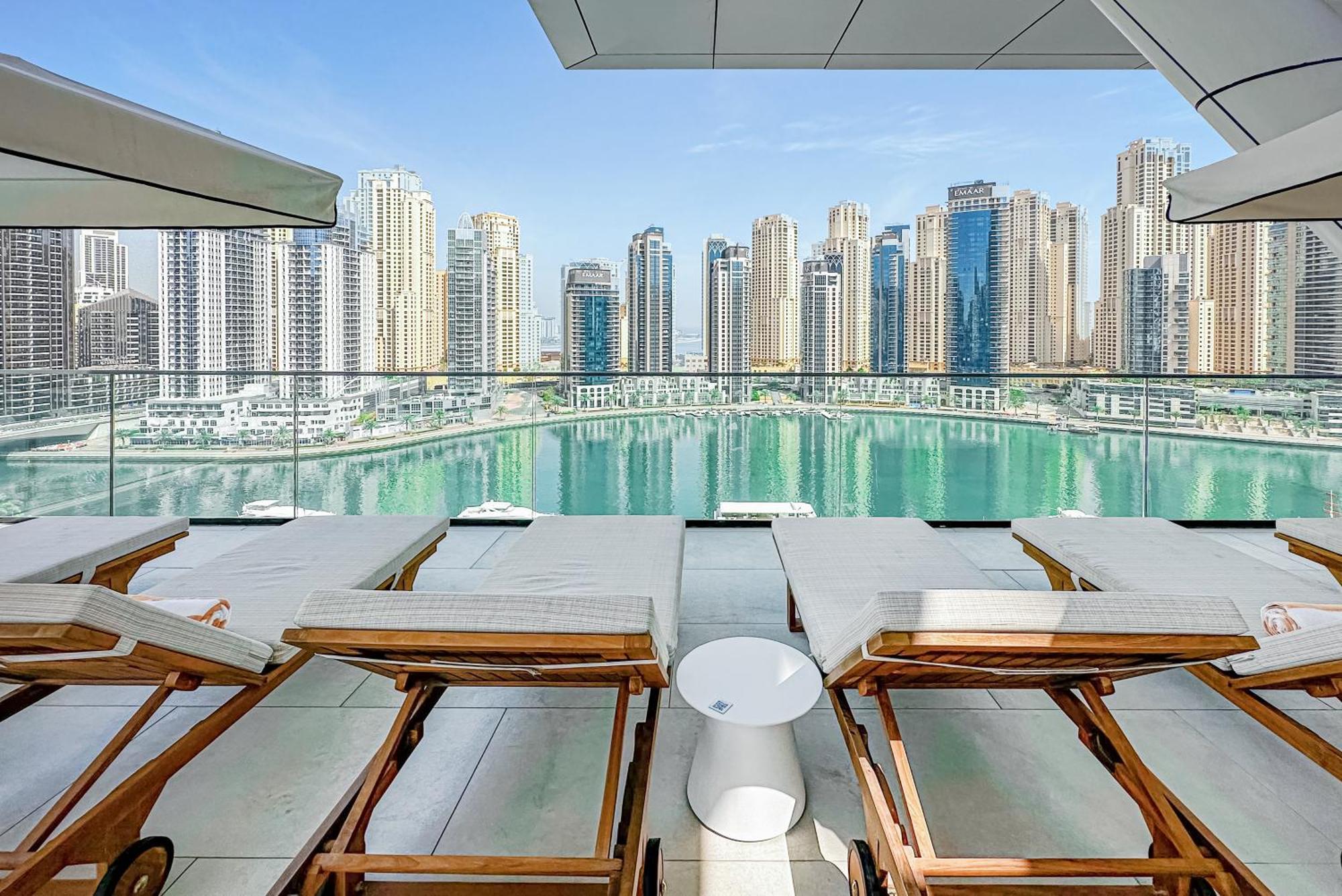 Modern 2br High Floor Haven In Vida Marina Apartment
