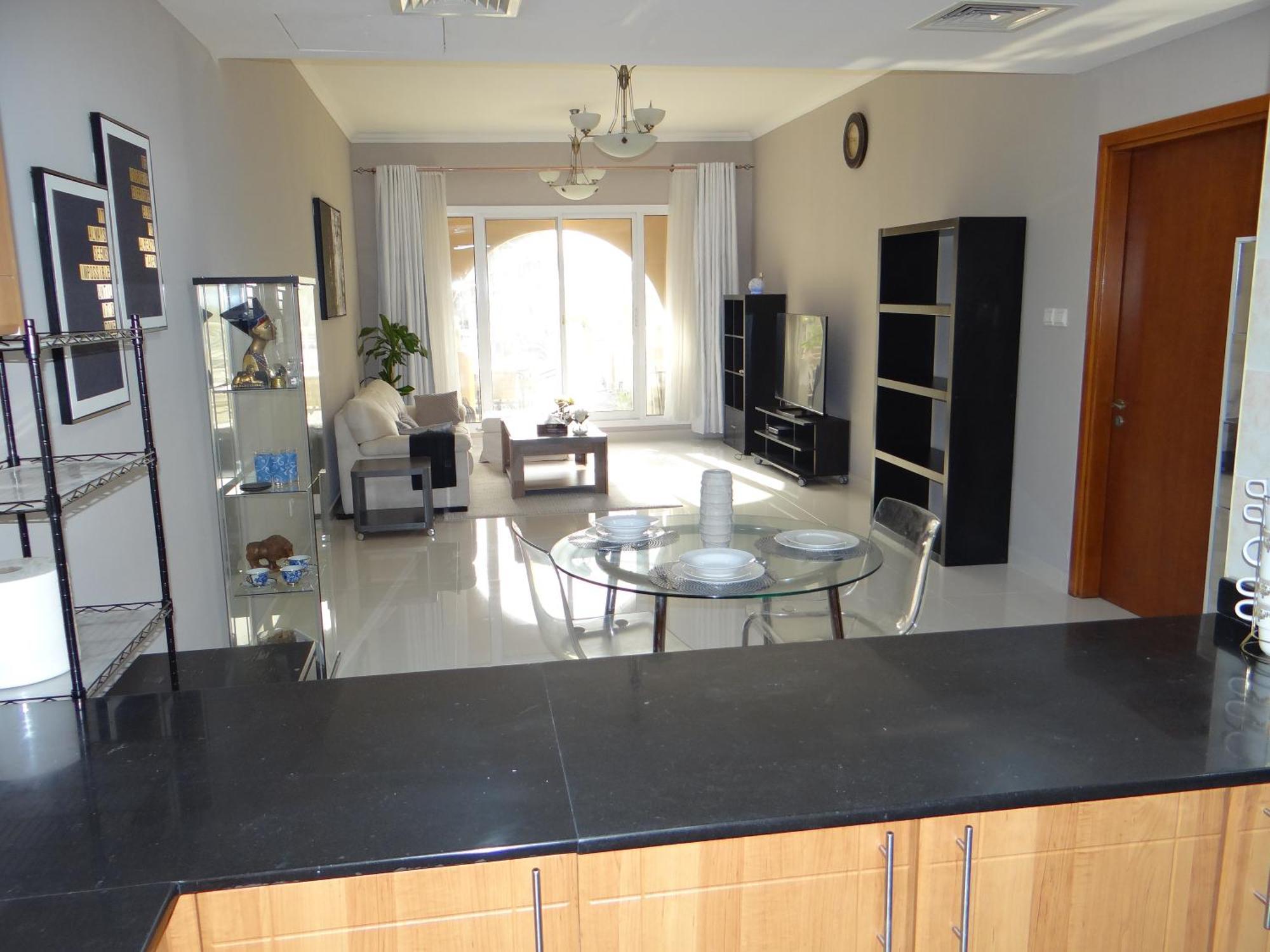 Huge Entire For With Free Pool, Steam & Sauna , Appartement *