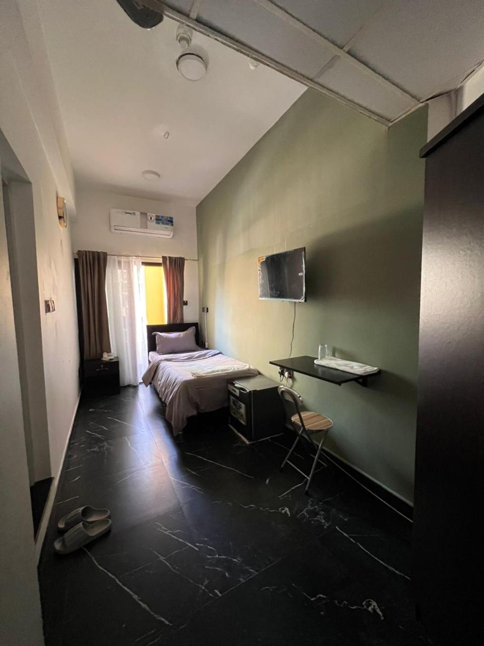 Hotel Guest Dubai