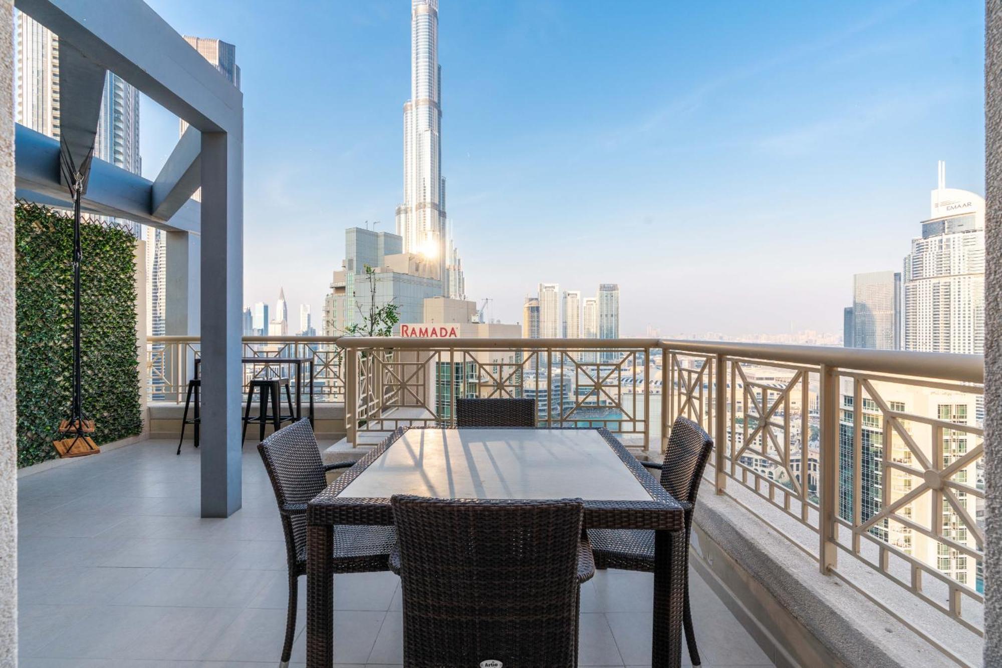 Apartment Luxury 2Br Downtown Apt With Burj Khalifa Views
