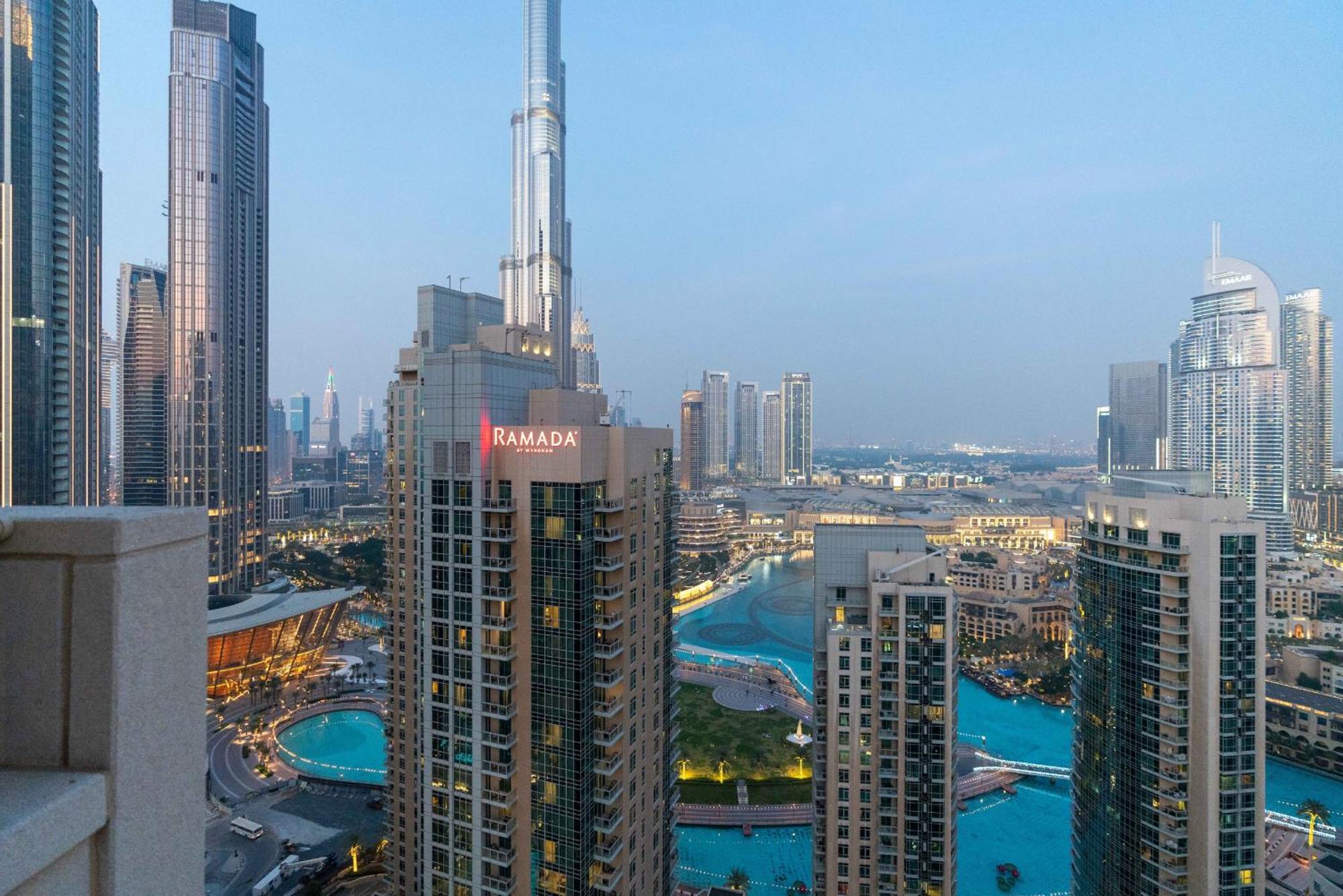 Luxury 2Br Downtown Apt With Burj Khalifa Views Apartment Dubai