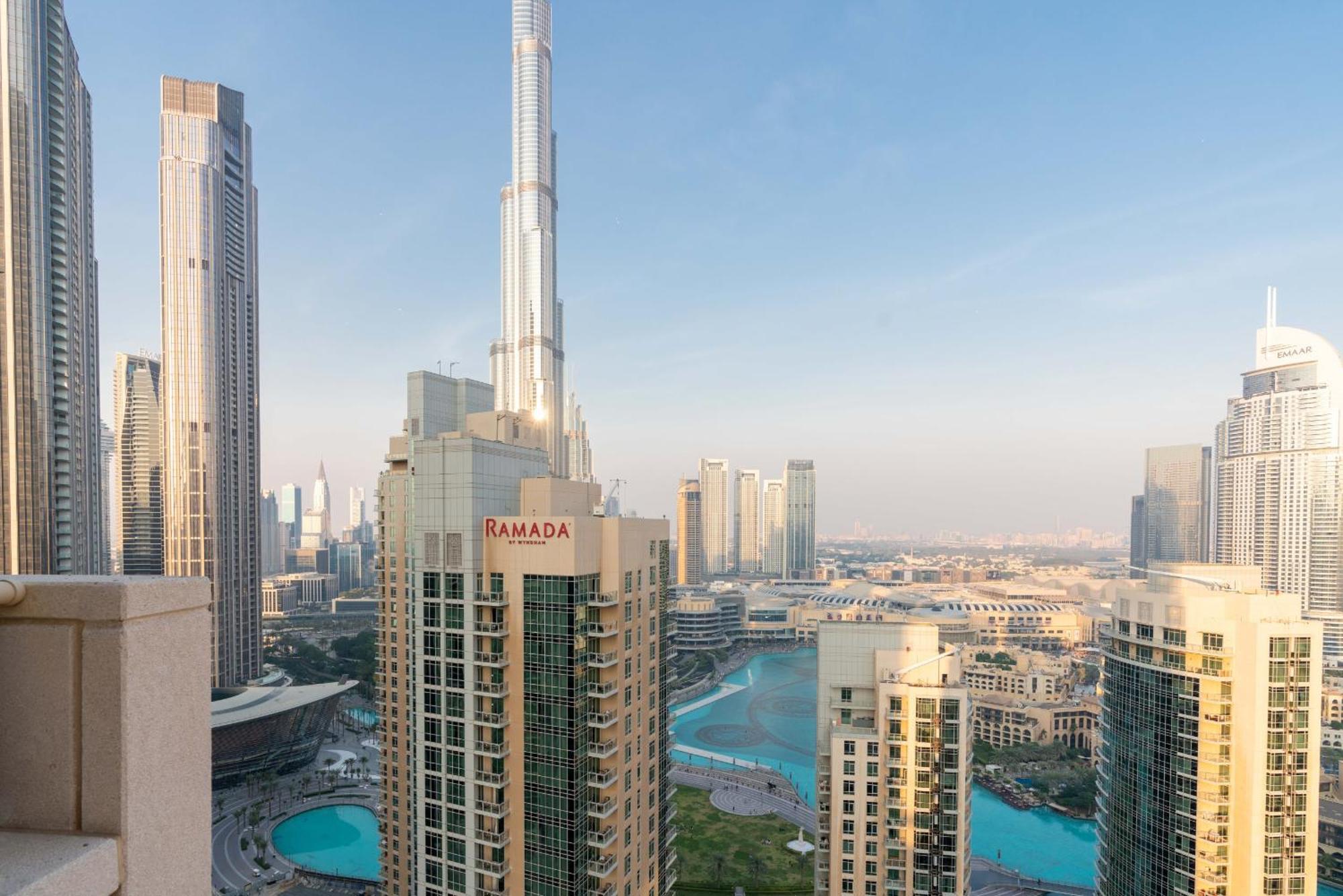 Luxury 2Br Downtown Apt With Burj Khalifa Views Apartment