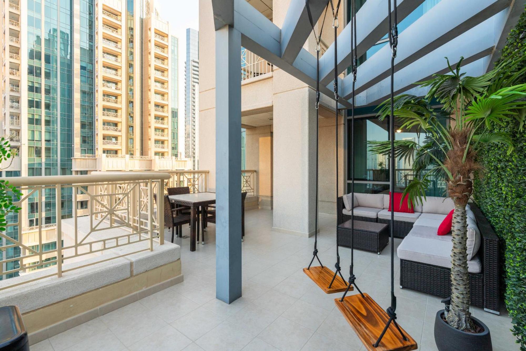 Luxury 2Br Downtown Apt With Burj Khalifa Views Apartment Dubai