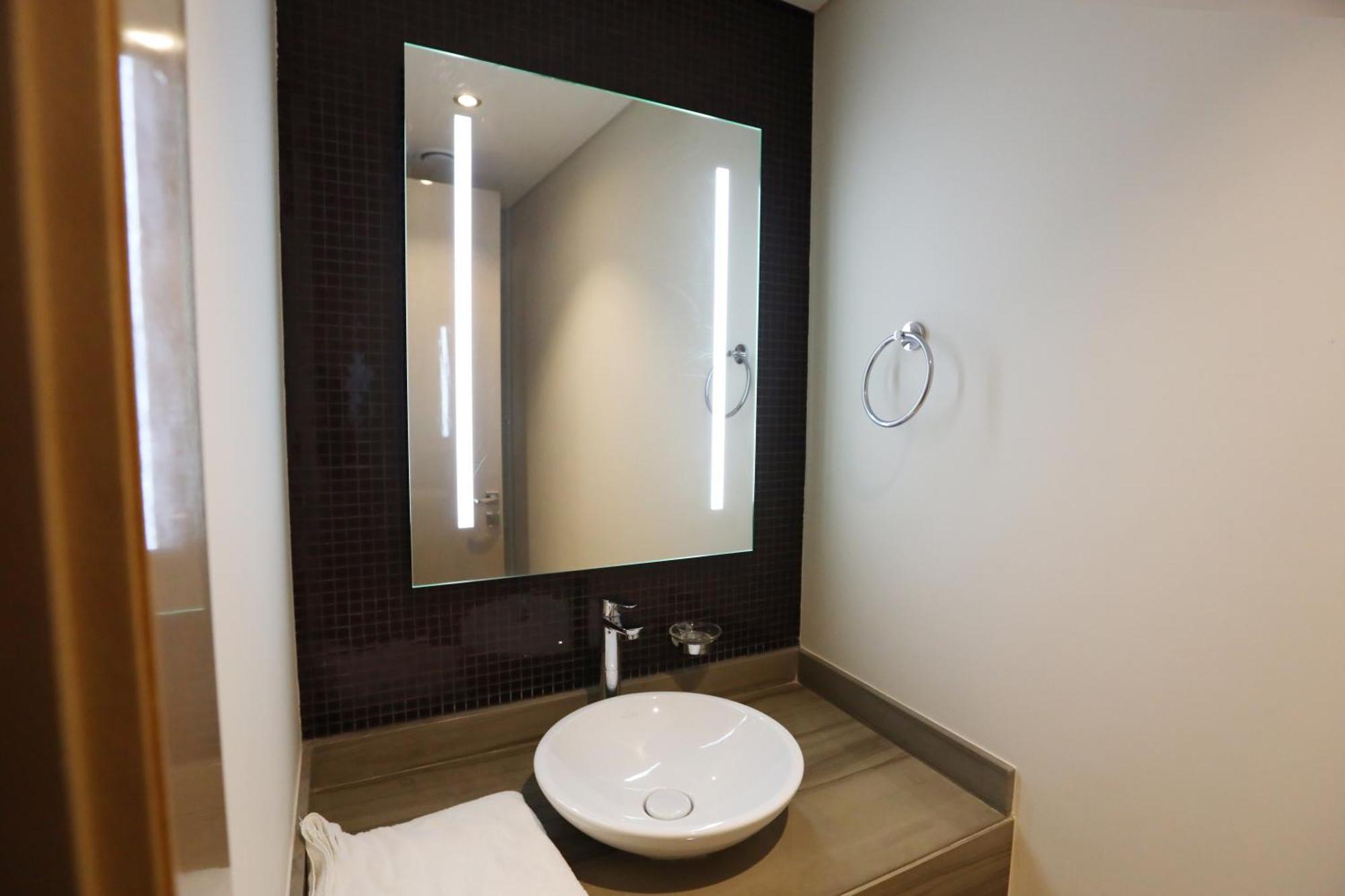 Brownstone - Paramount Five Star * Dubaï
