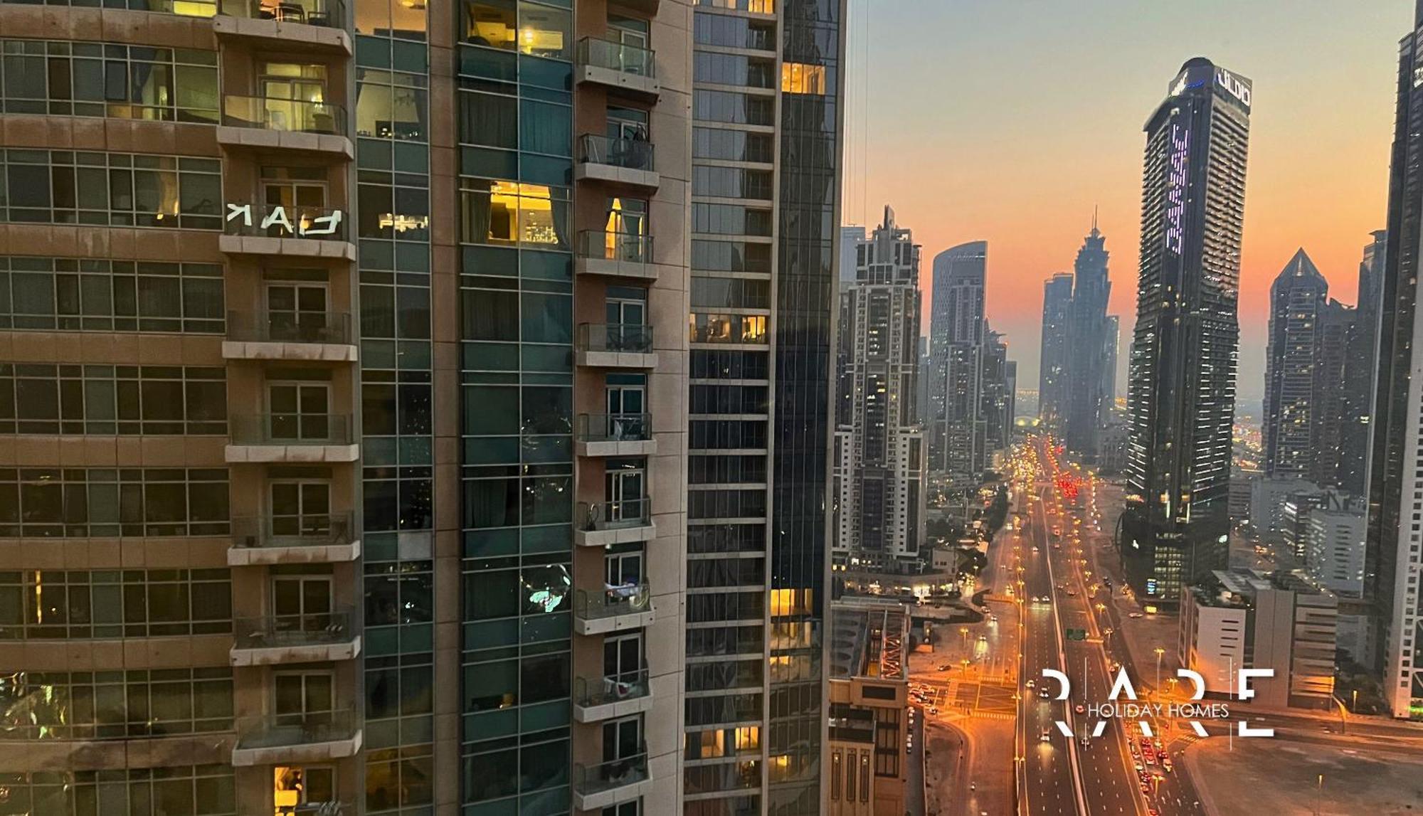 Rare - Next To Burj Khalifa - Loft Tower - Rl205 - Downtown Apartment *