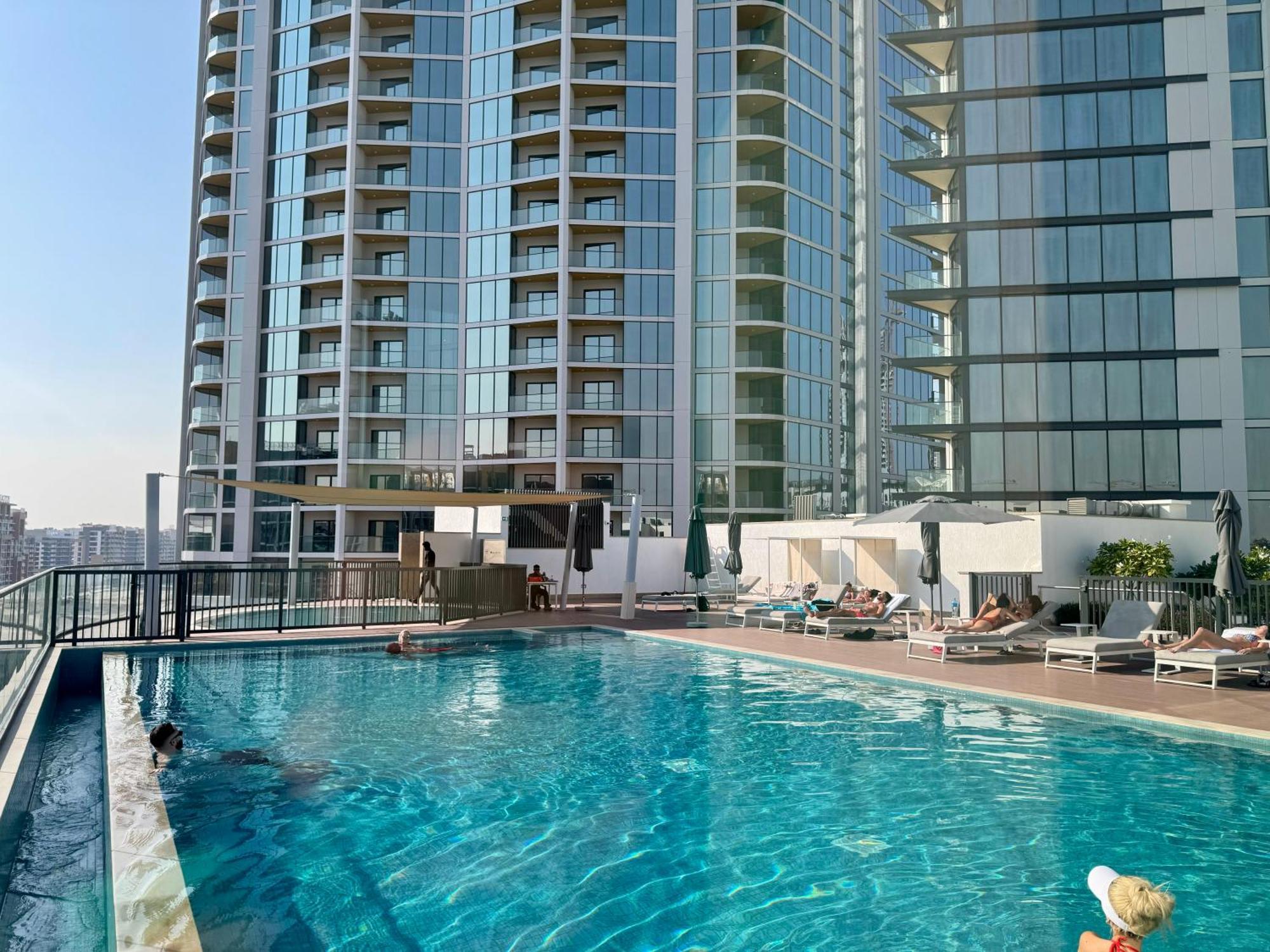 Appartement Stylish Brand New 1 Bedroom Dubaï