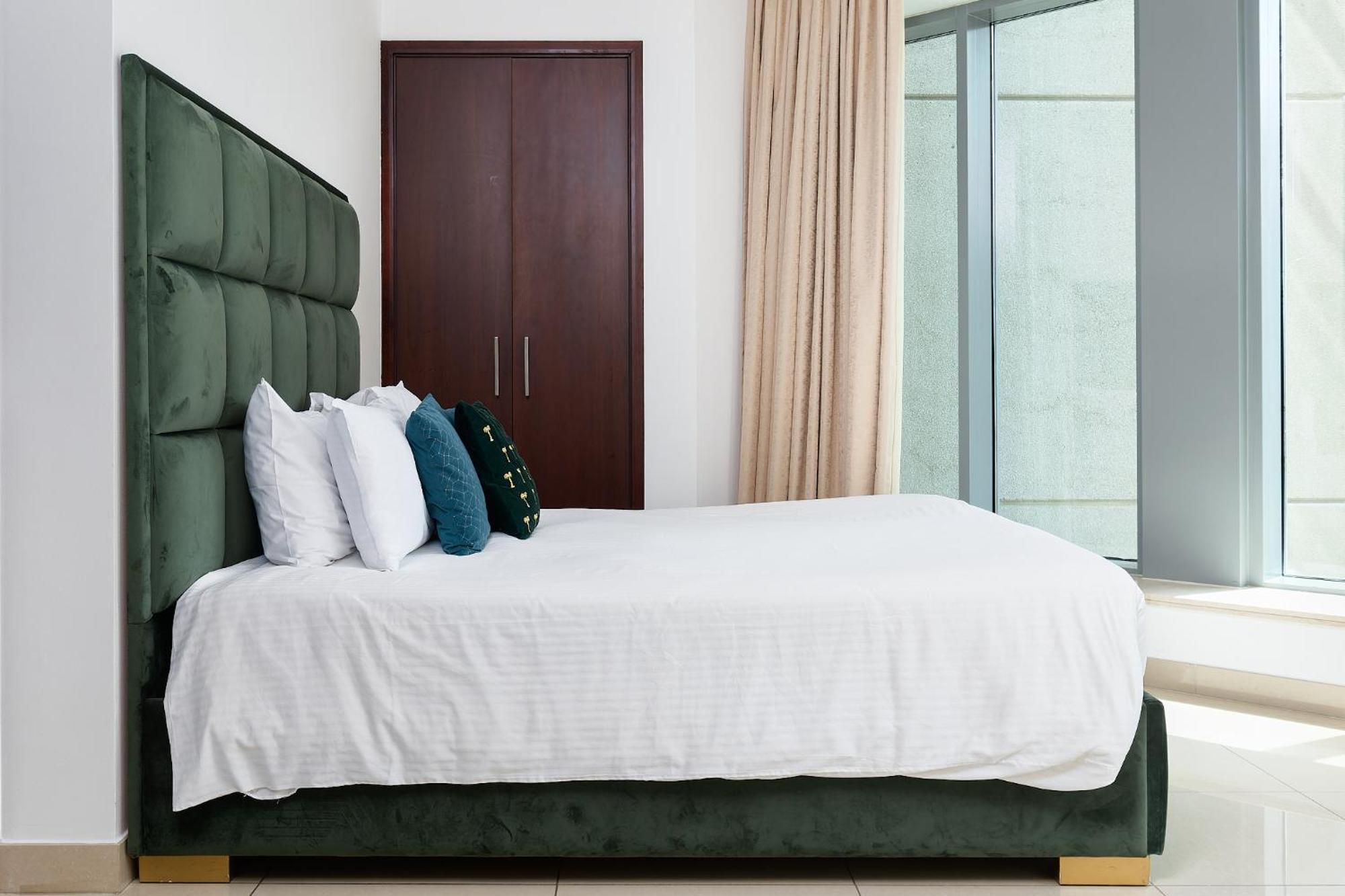 Bellavista - High Floor - 1br - 29 Boulevard - Full Burj Khalifa & Fountain View