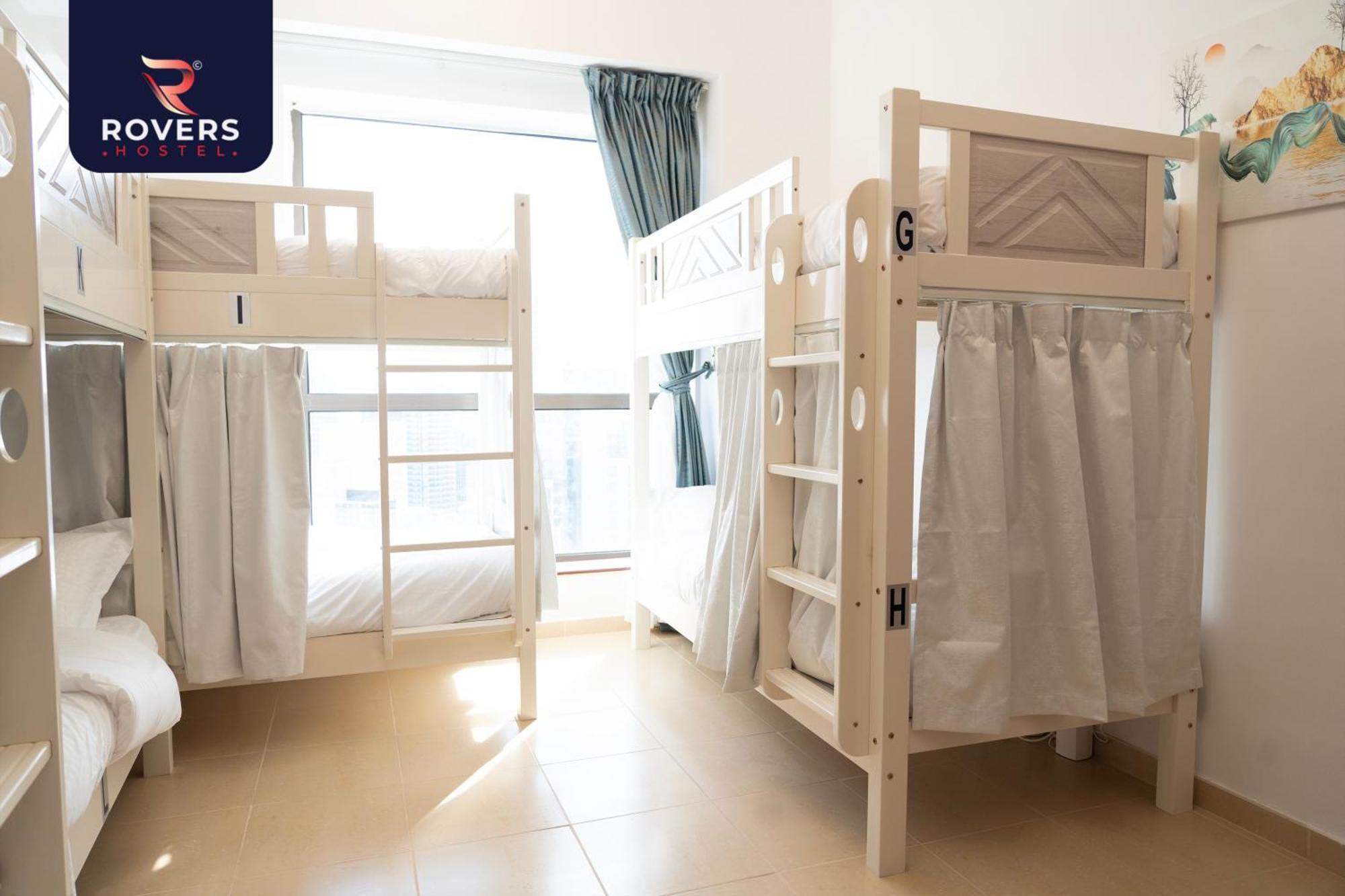 Hostel Rovers Beach Jbr
