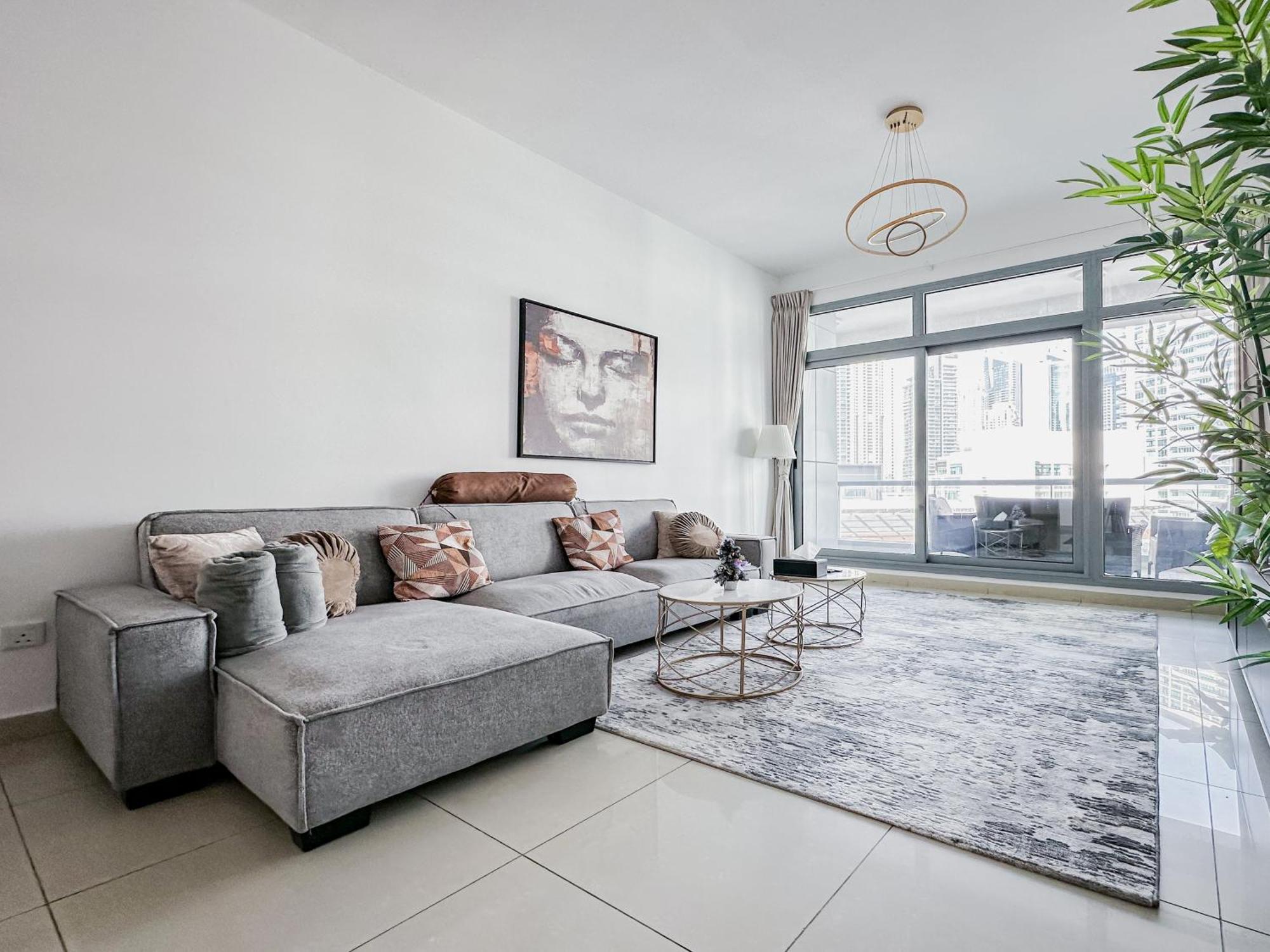 Stunning Sunset View Terrace 2 Bed In The Heart Of Marina *