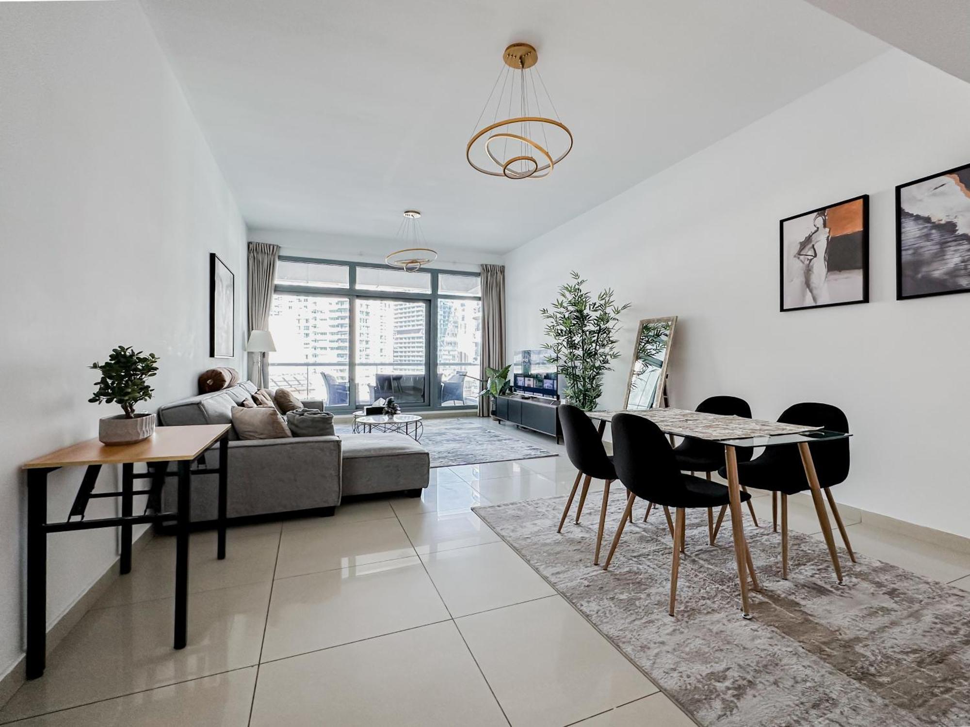 Stunning Sunset View Terrace 2 Bed In The Heart Of Marina *